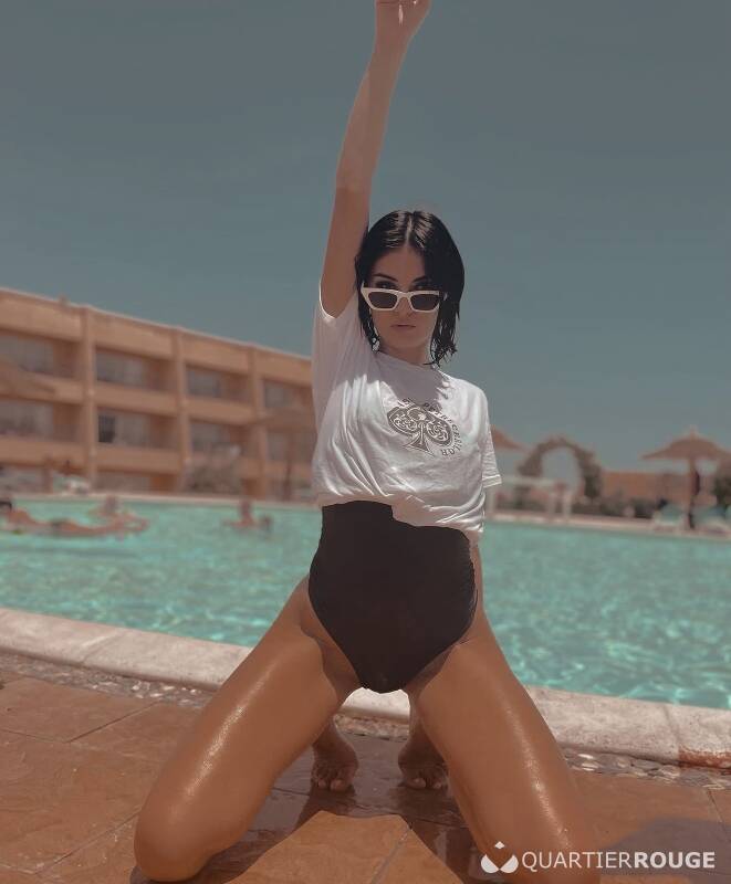 Alina (Photo)