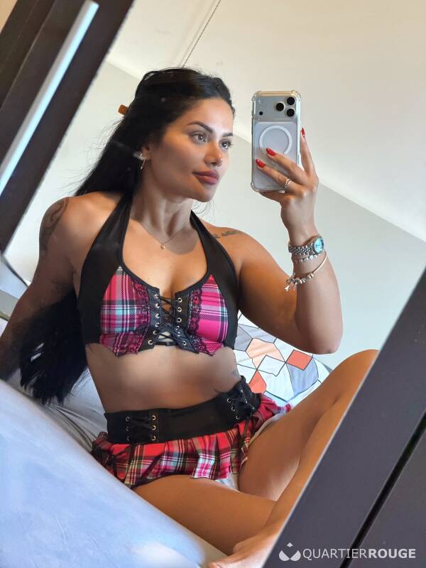 Manuela Hot GFE (Photo)