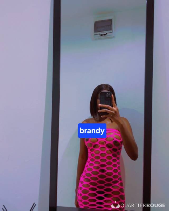 BRANDY (Photo)