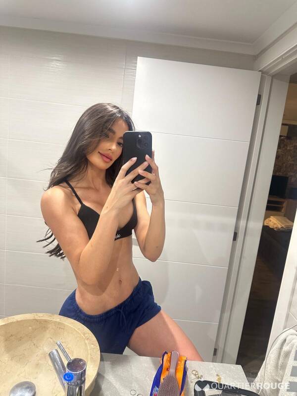 Irina (Photo)