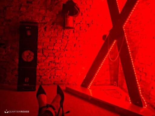 Tantr\'domina (Photo)