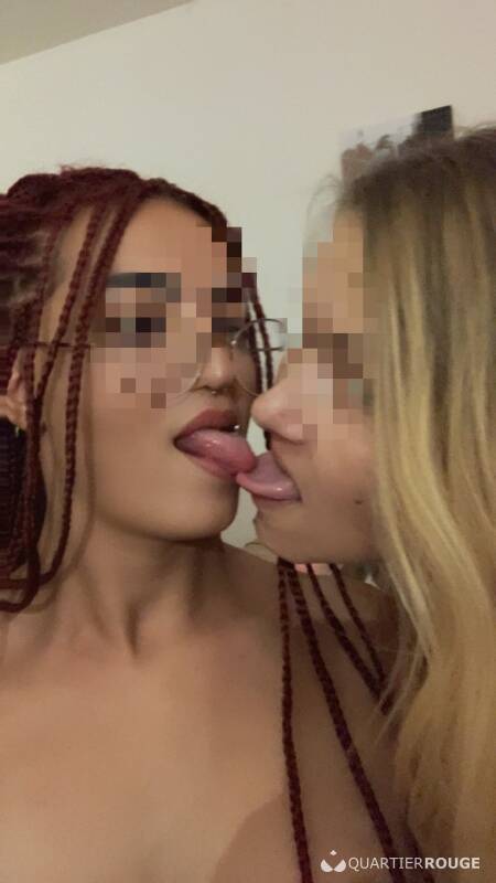 Yazmin & Sophie (Photo)