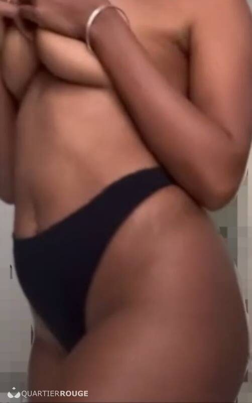 Jenn (Photo)