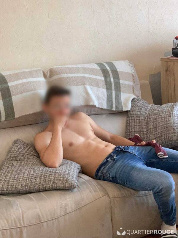 NoOne (Photo)