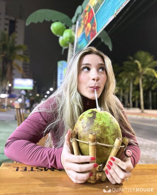 Mia (Photo)