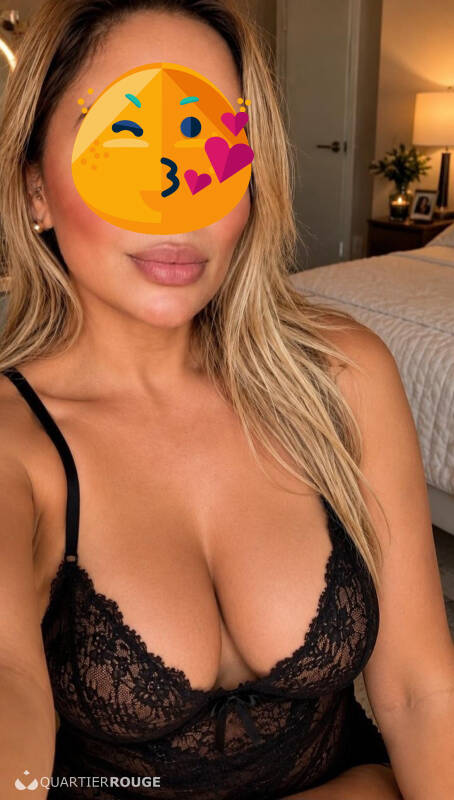 Mychella Sexy Blonde (Photo)