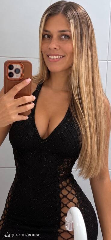 Ani (Photo)