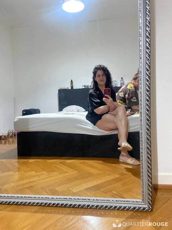 Samira (Photo)