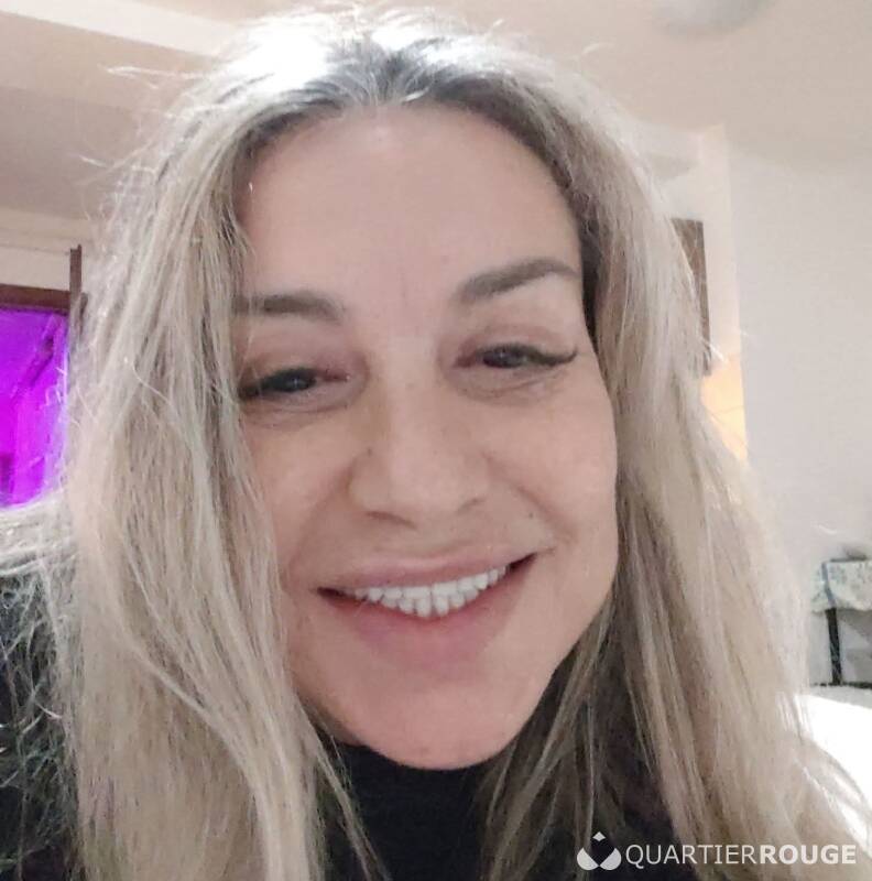 Lola en bruselas metro Louise (Photo)