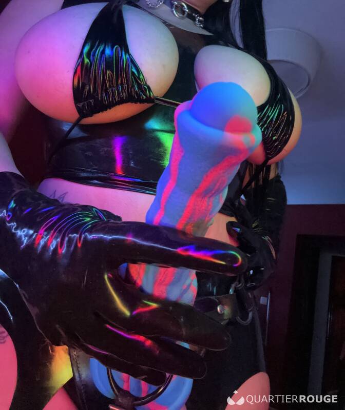 Mistress NAELLE (Photo)