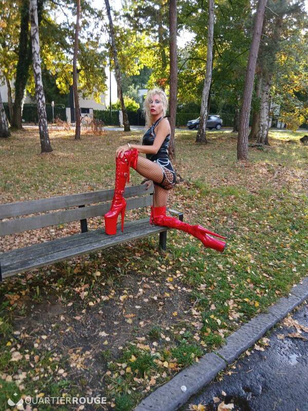 Dominatrice Morgane (Photo)