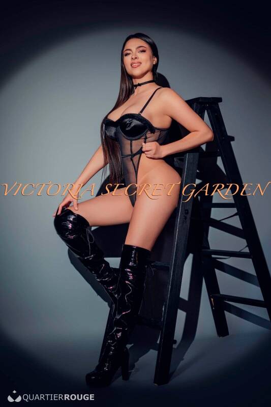 VICTORIA SECRET GARDEN (Photo)