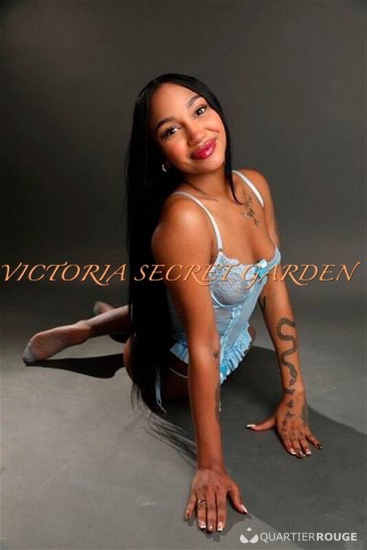 VICTORIA SECRET GARDEN (Photo)