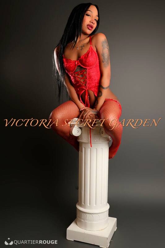 VICTORIA SECRET GARDEN (Photo)