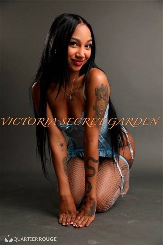 VICTORIA SECRET GARDEN (Photo)