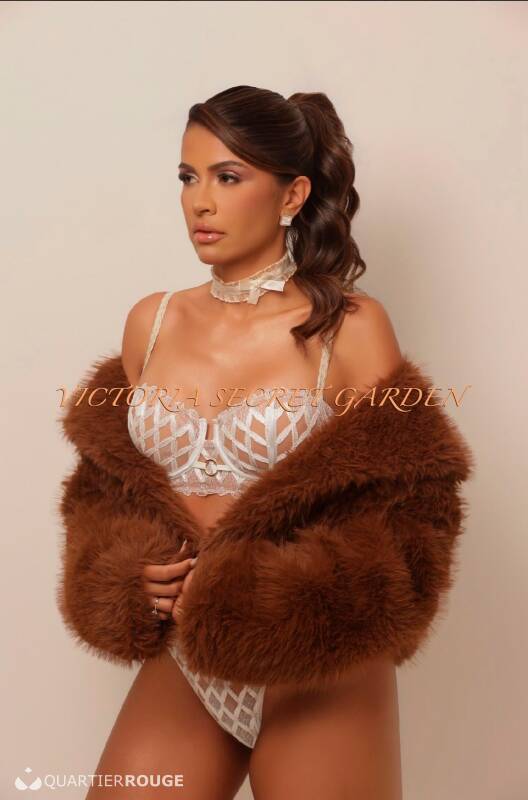 VICTORIA SECRET GARDEN (Photo)