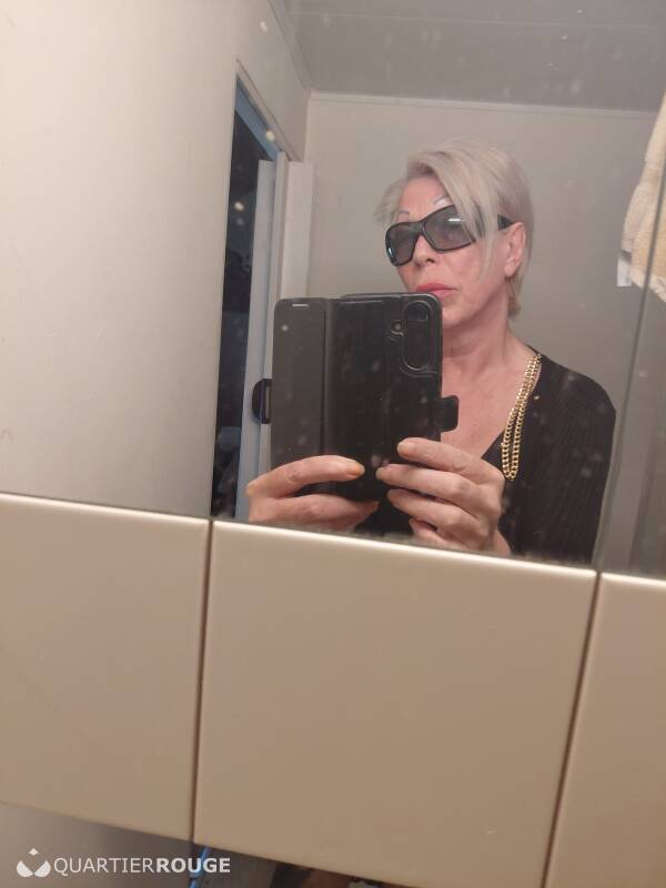 Madame Carole. (Photo)