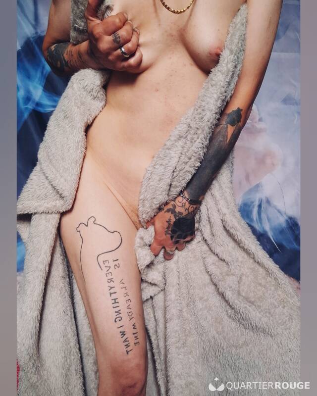 Alexandra Squirt (Photo)