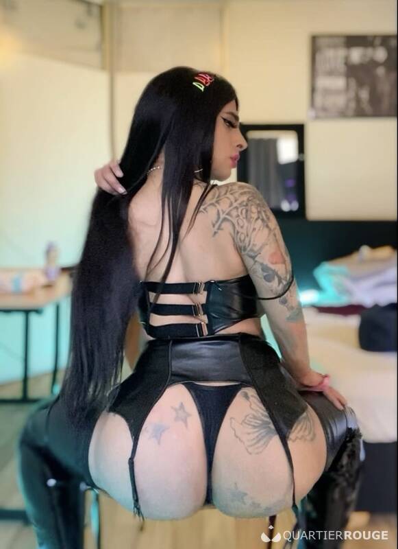 Emelyn Visconty (Photo)