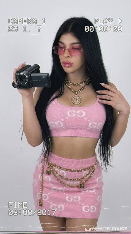 Emelyn Visconty (Photo)