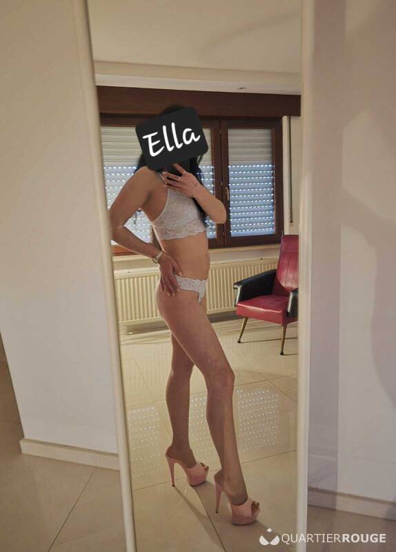 Ella (Photo)