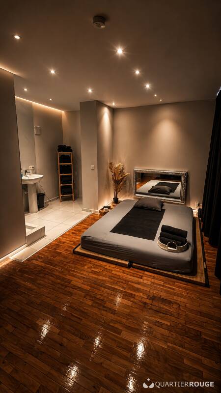 Masseuse (Photo)