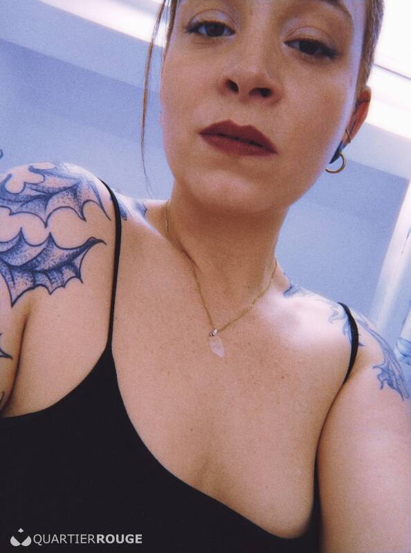 Mistress Eldey (Photo)