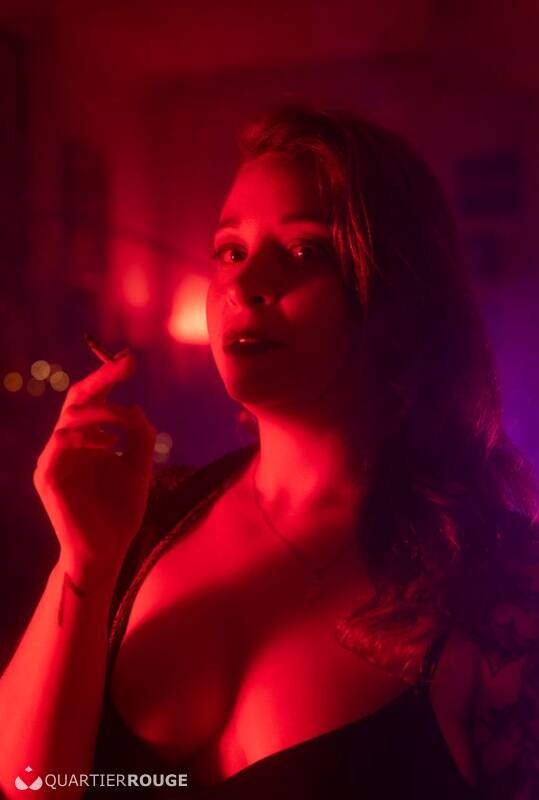 Mistress Eldey (Photo)