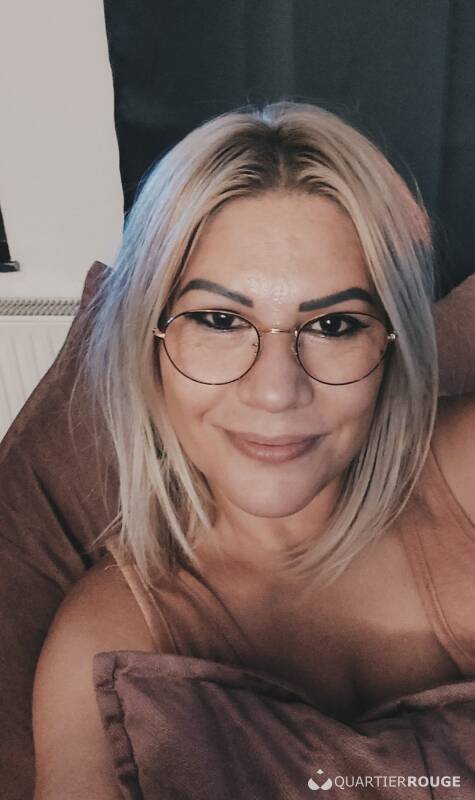 Amanda Massage (Photo)