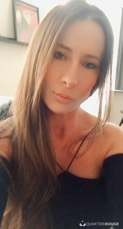 ERIKA DOUX (Photo)
