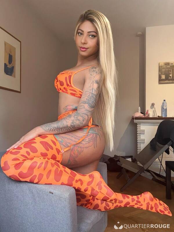 Nicolly lins (Photo)