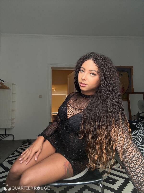 Nicolly lins (Photo)