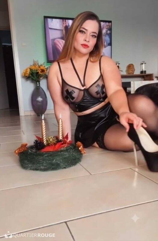 Alejandra Blondine (Photo)