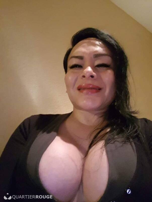 LESLIE TRANS (Photo)