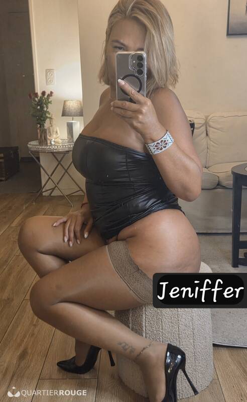 Jeniffer hot (Photo)