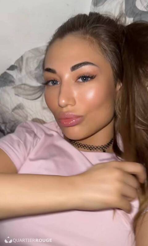 Carolina 100%real (Photo)