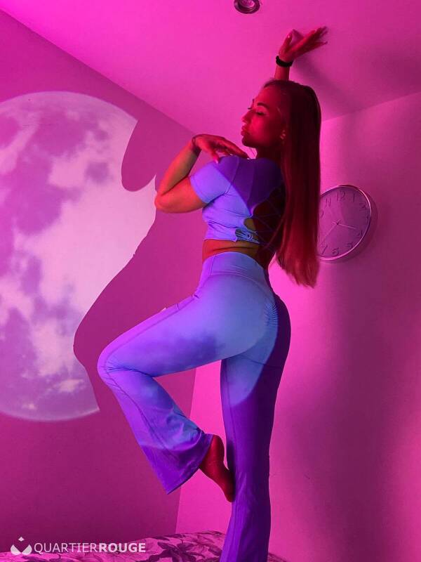 Carolina 100%real (Photo)