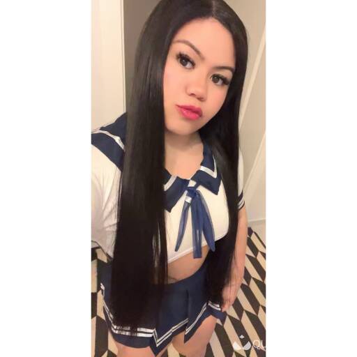 Kelly Martinez (Photo)