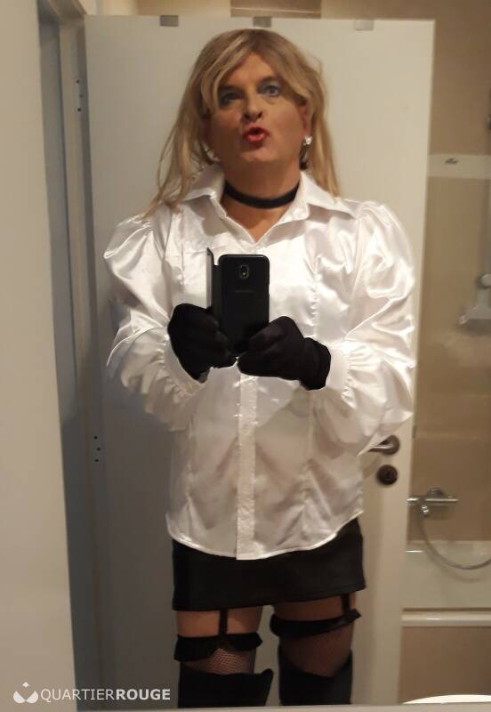 Karina Trav Bxl (Photo)