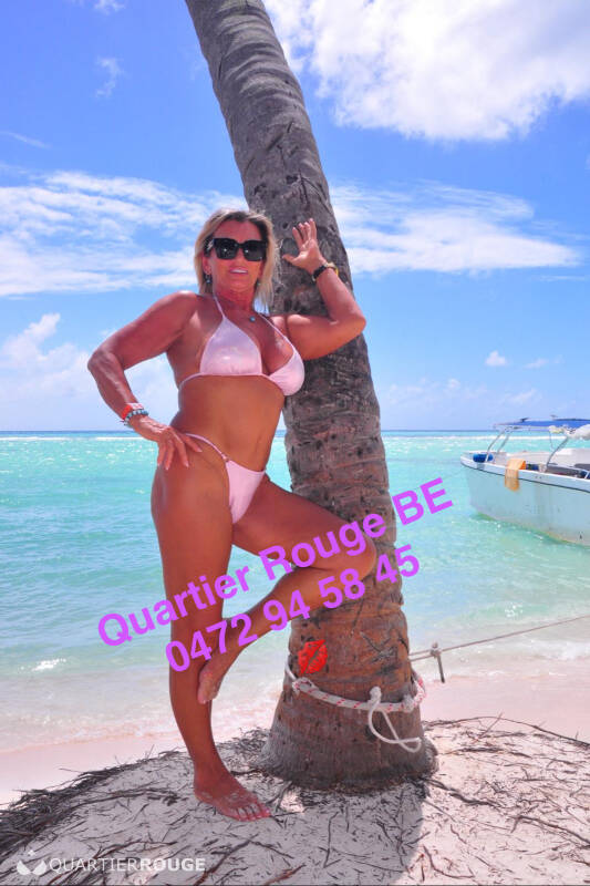 ILONA  MATURE - MILF (Photo)