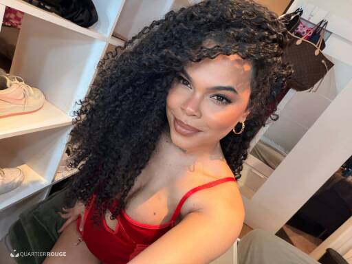 Naomi kandra (Photo)