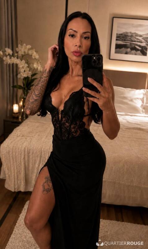 Larissa brune (Photo)