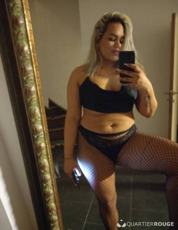 Chloe domination (Photo)