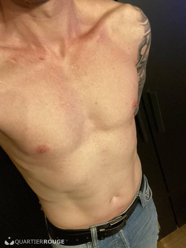 MAGIC MIKE (Photo)