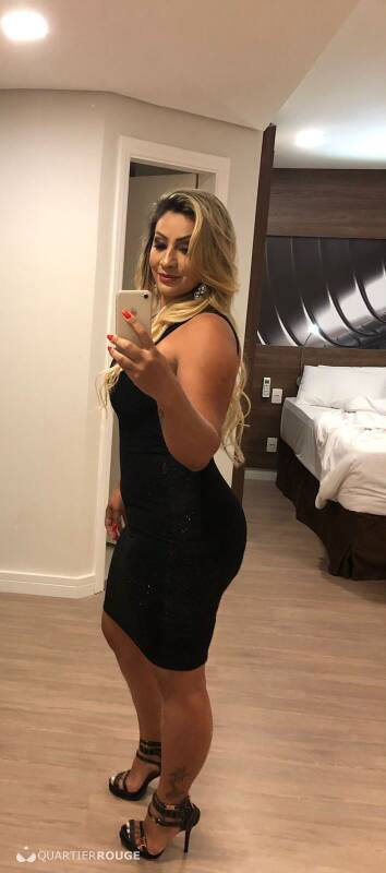 Flavia blonde (Photo)