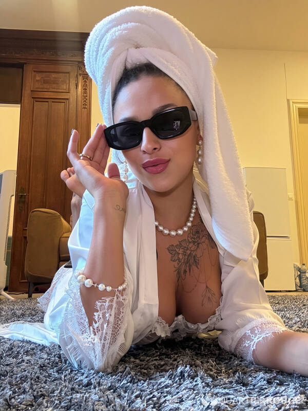 Melly Hot (Photo)