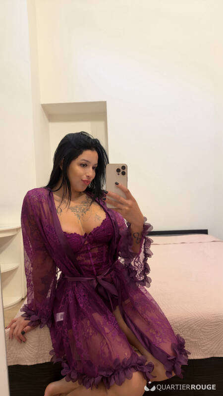 Melly Hot (Photo)
