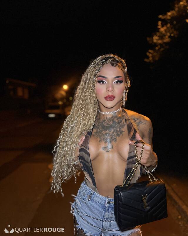 Isabella (Photo)