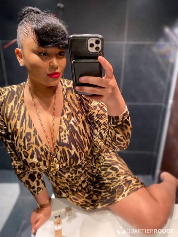 Porno Star Mia Yakira (Photo)