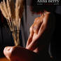 Mia (Photo #2)